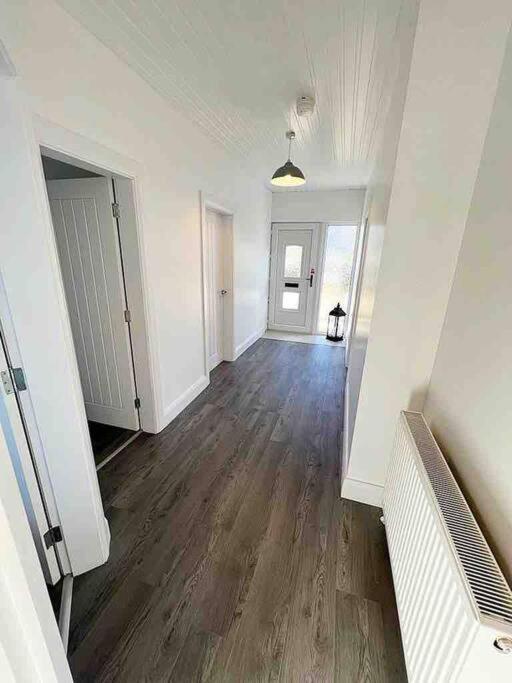 Mcbride'S Bungalow, Chapel Road Dungloe 도니골 외부 사진