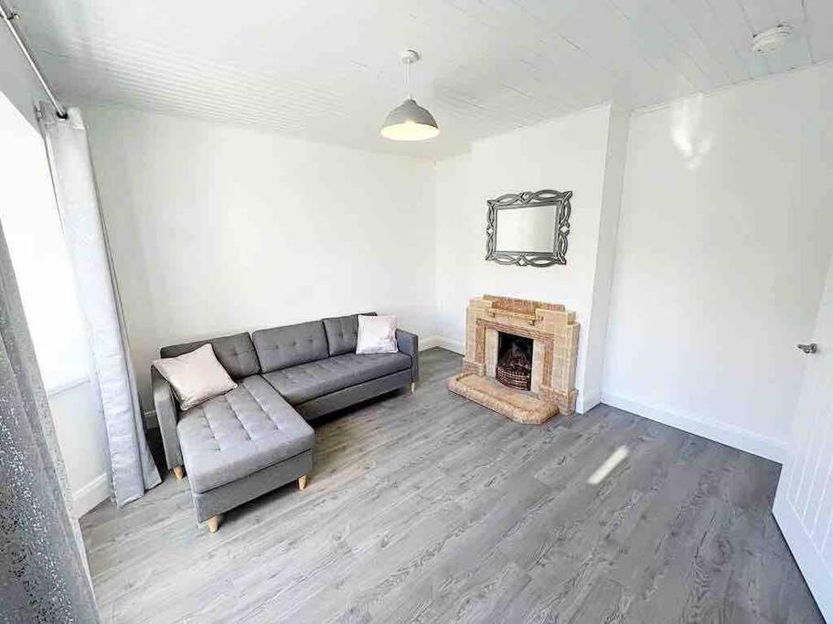 Mcbride'S Bungalow, Chapel Road Dungloe 도니골 외부 사진