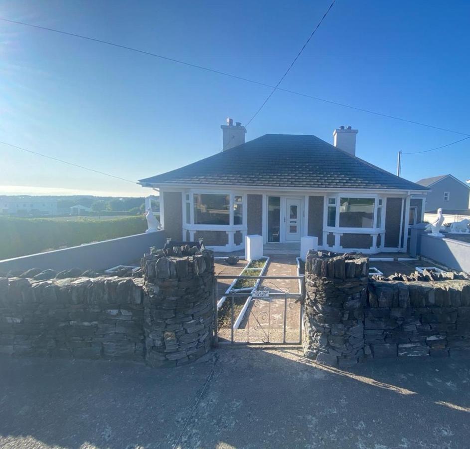 Mcbride'S Bungalow, Chapel Road Dungloe 도니골 외부 사진