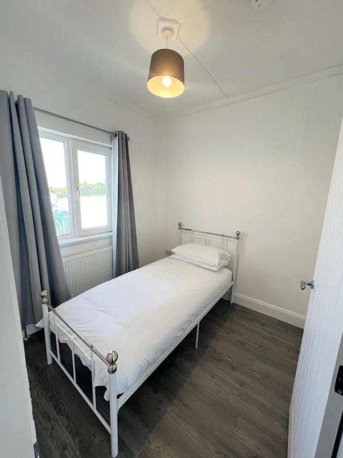Mcbride'S Bungalow, Chapel Road Dungloe 도니골 외부 사진