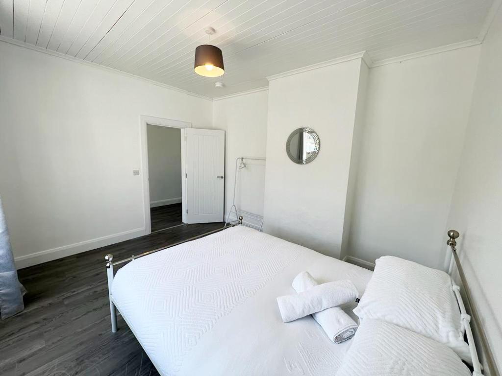 Mcbride'S Bungalow, Chapel Road Dungloe 도니골 외부 사진